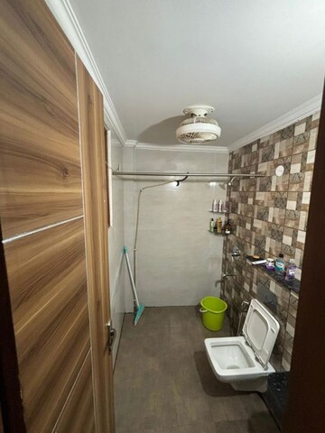 Bathroom in 3 BHK Builder Floor at Ardee City, Sector 52 – for Rent