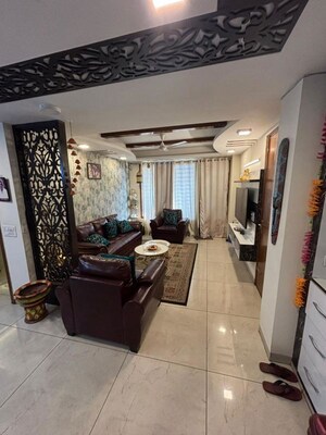 Living Room in 3 BHK Builder Floor at Ardee City, Sector 52 – for Rent