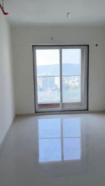 Room in 2 BHK Apartment at Ashar Axis, Majiwada – for Rent