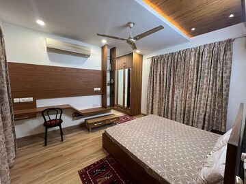 Bedroom in 2 BHK Builder Floor at Sector 46 – for Rent