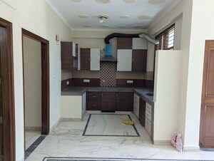 Living Room in 3 BHK Builder Floor at Sector 46 – for Rent