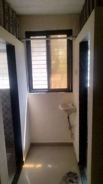 Room in Studio Apartment at Dombivli West – for Rent