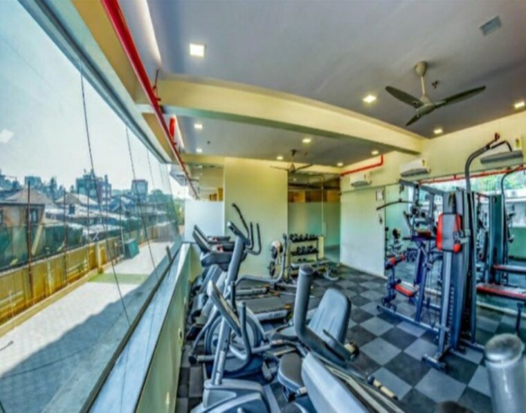 Gym, andheri west 2 Bedroom 99 Sq.Yd. Builder Floor In Andheri West Mumbai 10107164