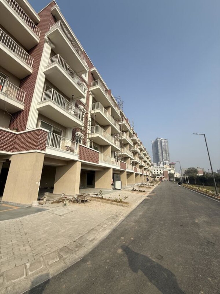 Exterior View, sector 63 4 Bedroom 300 Sq.Yd. Builder Floor In Sector 63 Gurgaon 10035488