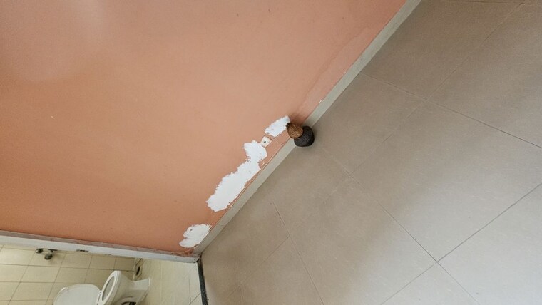 Bathroom, puri-pratham 2 Bedroom 939 Sq.Ft. Apartment In Sector 84 Faridabad 10107487