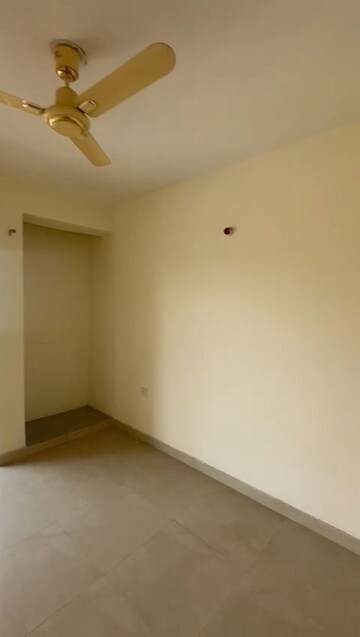 Room in 3 BHK Apartment at Eros Sampoornam, Sector 2 Greater Noida – for Sale