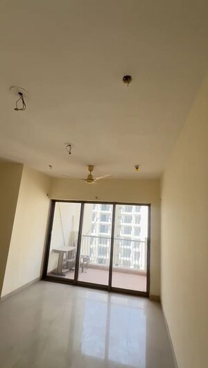 Room in 3 BHK Apartment at Eros Sampoornam, Sector 2 Greater Noida – for Sale