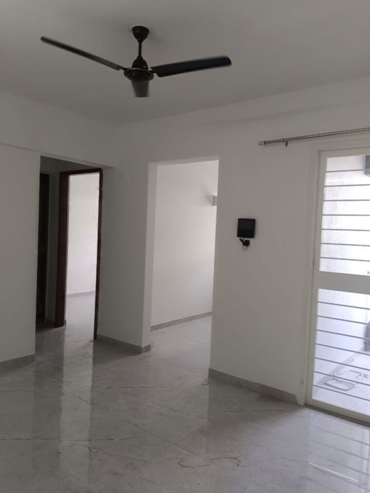 Room, shriram-nagar-chs 1 RK 350 Sq.Ft. Apartment In Aundh Pune 10107532