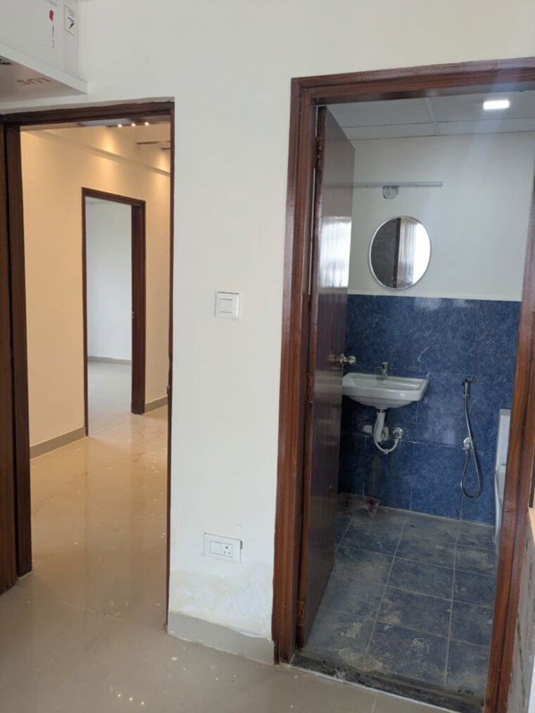 Bathroom, mittal-palms 3 Bedroom 1720 Sq.Ft. Apartment In Jakkuru Bangalore 10107582
