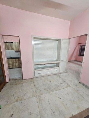 Room in 1 BHK Builder Floor at Sector 45 – for Rent