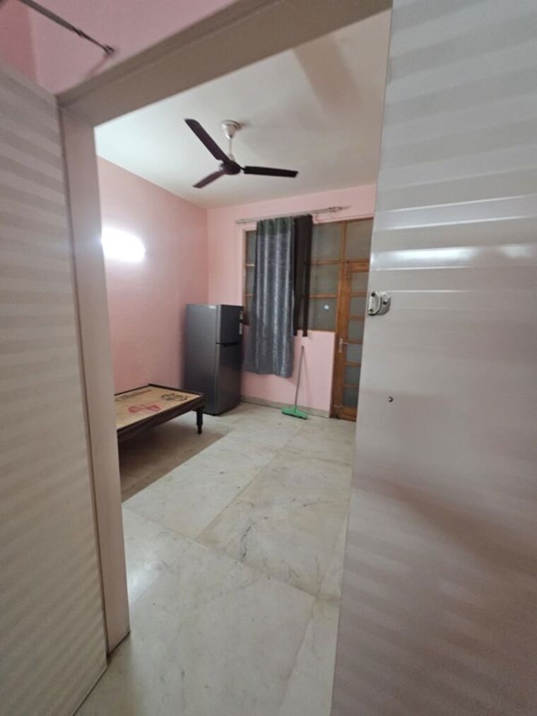 Room, sector 45 1 Bedroom 1200 Sq.Ft. Builder Floor In Sector 45 Gurgaon 10107583