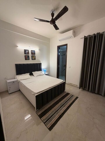 Bedroom in 3 BHK Builder Floor at Gupta Awas, Sector 43 – for Rent