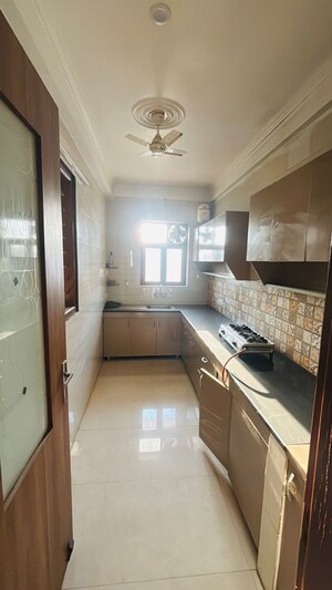 Kitchen in 3 BHK Builder Floor at Gupta Awas, Sector 43 – for Rent