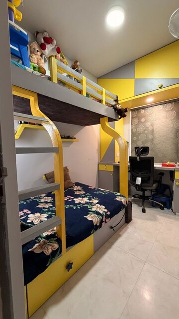 2 BHK Apartment For Rent in VVIP Homes, Gaur City 2