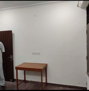 Room in 2 BHK Builder Floor at Sector 46 – for Rent