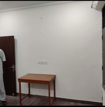 Room in 2 BHK Builder Floor at Sector 46 – for Rent