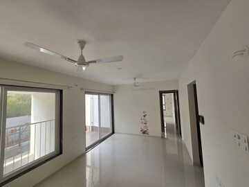 2 BHK Apartment For Rent in Bhandari 32 Pinewood Drive, Hinjewadi