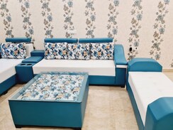 2 BHK Apartment For Rent in MI Rustle Court