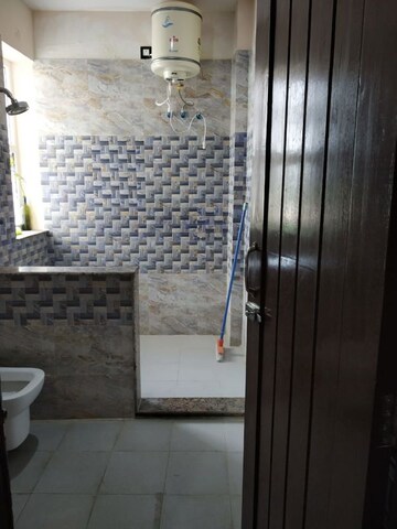 Bathroom in 3 BHK Builder Floor at Dehradun Cantt – for Rent