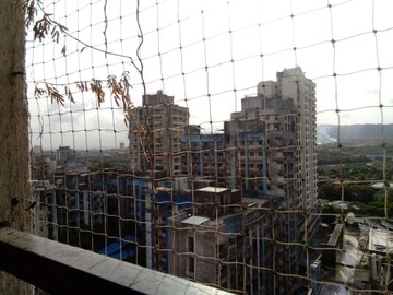 1.5 BHK Apartment For Sale in Thane West