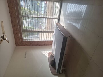 Bathroom in 4 BHK Apartment at Emaar MGF Emerald Hills, Sector 65 – for Rent