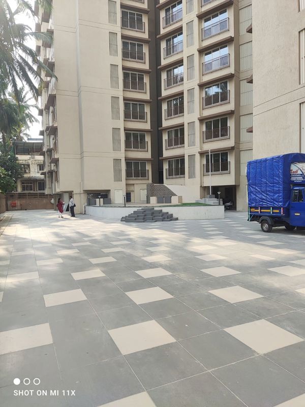 3 BHK + Servant Room Apartment For Sale in Andheri East