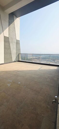 3.5 BHK Apartment For Rent in Marvel Aquanas