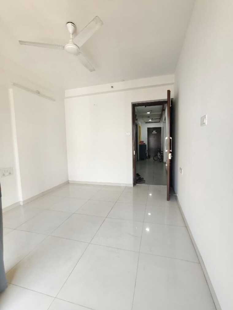 undefined, godrej-emerald 1.5 Bedroom 550 Sq.Ft. Apartment In Ghodbunder Road Thane 10107787
