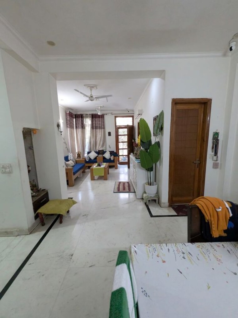 Living Room, sector 45 2 Bedroom 160 Sq.Yd. Builder Floor In Sector 45 Gurgaon 10107807