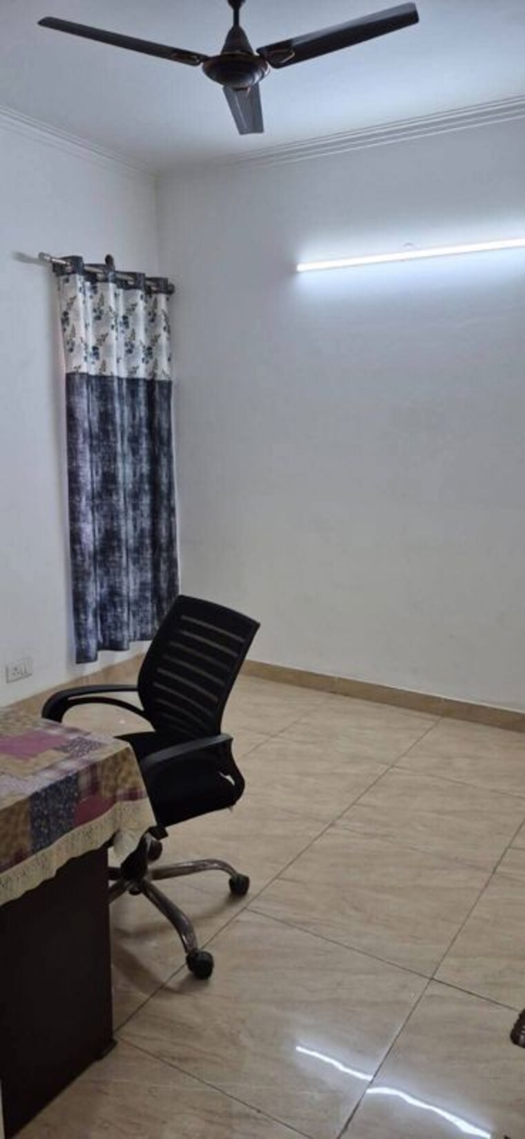 undefined, gaur-city-2-14th-avenue 3 Bedroom 1300 Sq.Ft. Apartment In Sector 16c Greater Noida Greater Noida 10107809