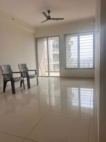 Room in 3 BHK Apartment at Kalpataru Exquisite Sierra, Wakad – for Rent