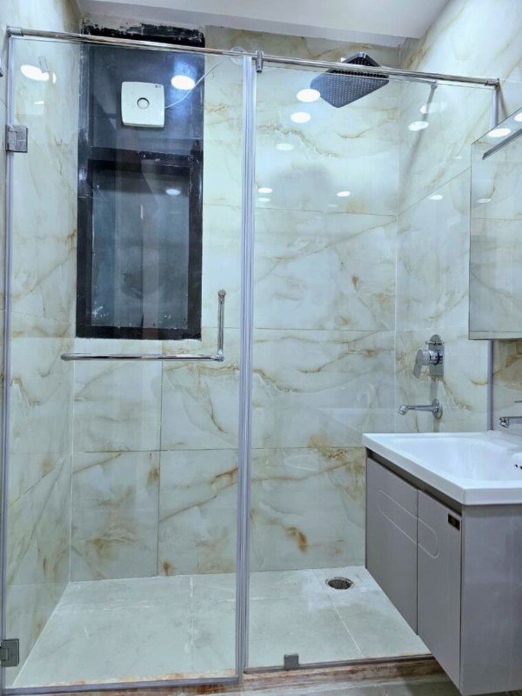 Bathroom, ansal-plaza-sector-23 1 Bedroom 600 Sq.Ft. Builder Floor In Sector 23 Gurgaon 10107826