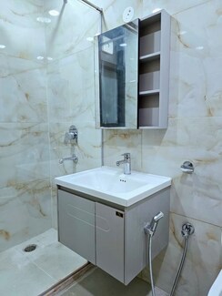 1 BHK Builder Floor For Rent in Ansal Plaza Sector-23