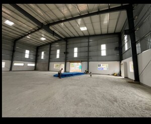 Parking in  Warehouse at International Airport Road – for Rent