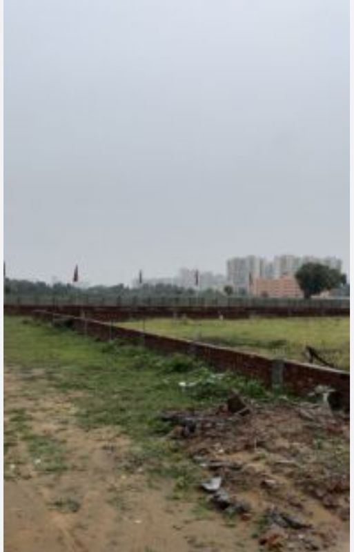 Plot For Sale in Sector 78