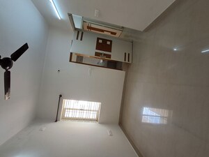 Furnished Amenities in 2 BHK Builder Floor at Hsr Layout – for Rent