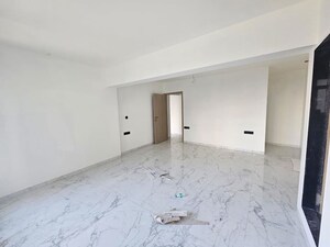 Room in 4 BHK Apartment at Khetwadi – for Sale