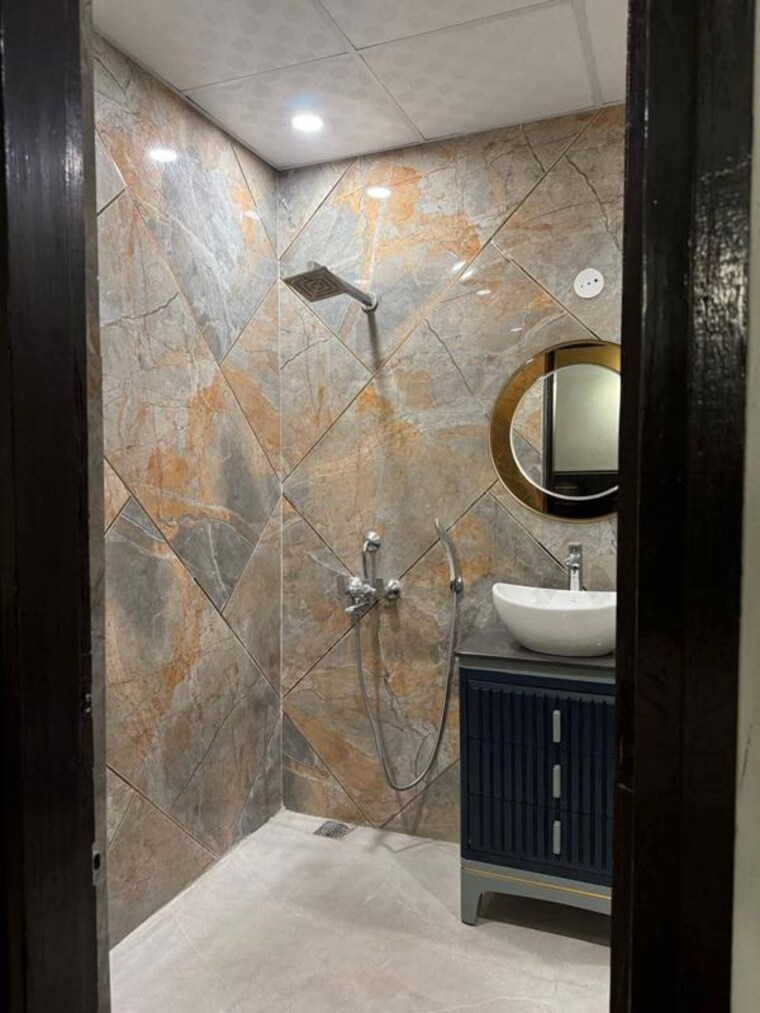 Bathroom, amrapali-golf-homes 3 Bedroom 1425 Sq.Ft. Apartment In Sector 4 Greater Noida Greater Noida 10107835