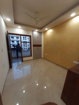 Room in 4 BHK Builder Floor at Parklands, Sector 85 – for Sale