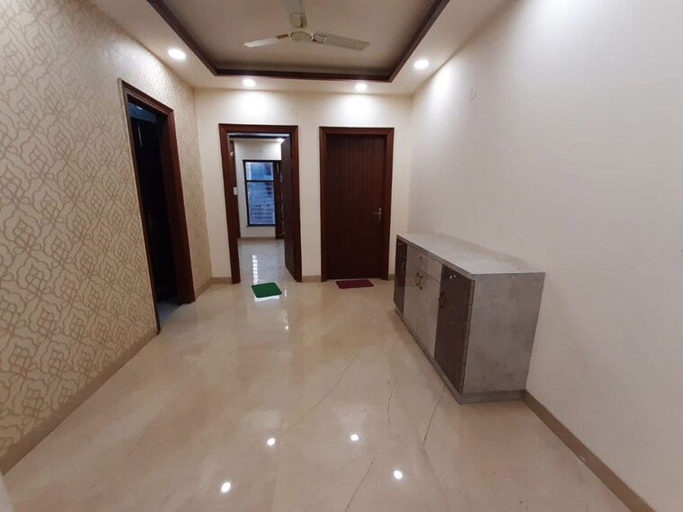 Room, parklands 4 Bedroom 350 Sq.Yd. Builder Floor In Sector 85 Faridabad 10107863