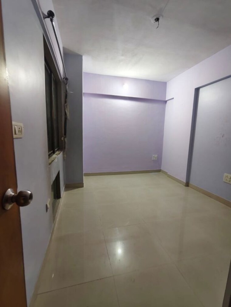 Room, everest-country-side 1.5 Bedroom 550 Sq.Ft. Apartment In Kasarvadavali Thane 10107917