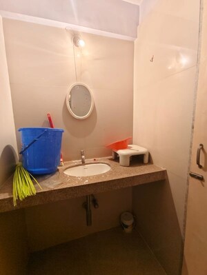 Master Bedroom in 1.5 BHK Apartment at Everest Country Side, Kasarvadavali – for Rent