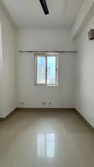 Room in 4 BHK Apartment at Gaur Saundaryam, Tech Zone 4 Greater Noida – for Sale