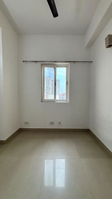 Room in 4 BHK Apartment at Gaur Saundaryam, Tech Zone 4 Greater Noida – for Sale