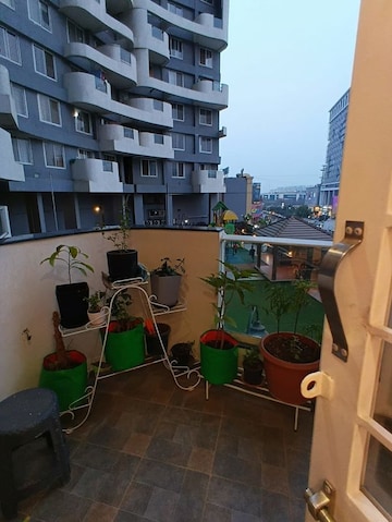 Team Area in 3 BHK Apartment at Royal Velstand Phase 2, Kharadi – for Rent