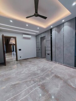 3 BHK + Pooja Room,Servant Room Builder Floor For Sale in Parklands