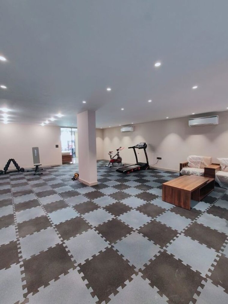 Gym, parklands 3 Bedroom 209 Sq.Yd. Builder Floor In Sector 85 Faridabad 10108093