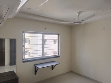 Room in 3 BHK Apartment at Frontline Seven, Kokapet – for Rent