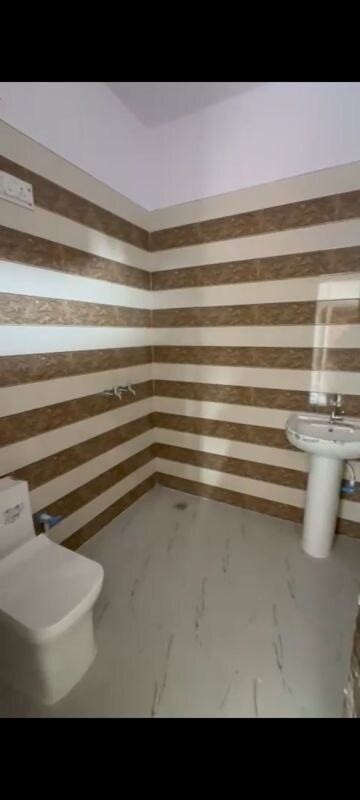 Attached Bathroom in 2 BHK Builder Floor at Sector 81 – for Rent