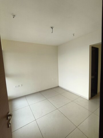 Master Bedroom in 2.5 BHK Apartment at Chandak 34 Park Estate, Goregaon West – for Rent